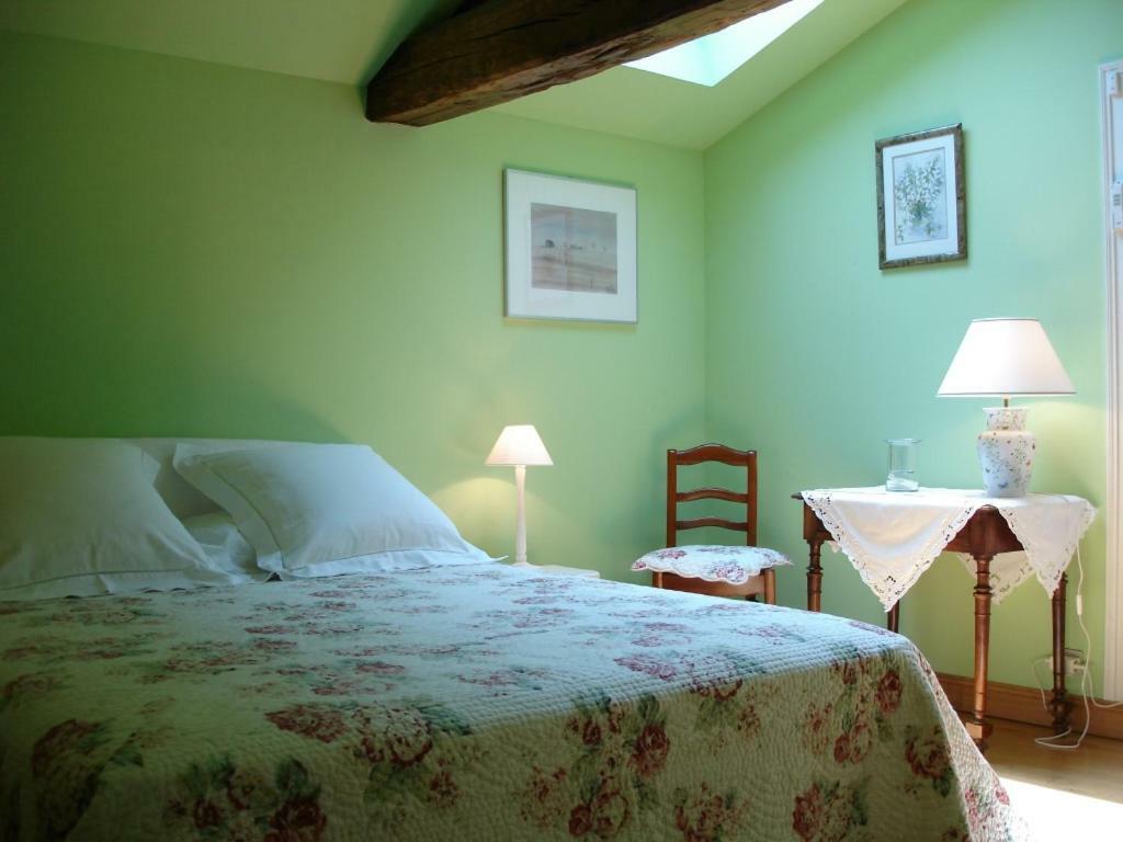 Bed and Breakfast La Petite Provence De Touron Pujols  Екстер'єр фото