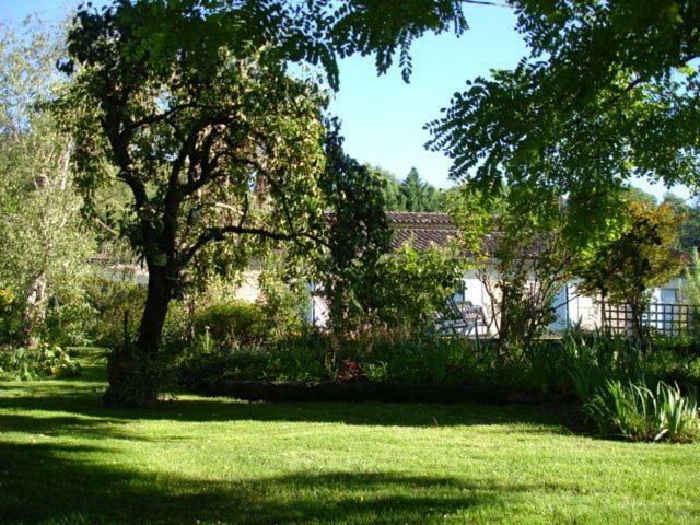 Bed and Breakfast La Petite Provence De Touron Pujols  Екстер'єр фото
